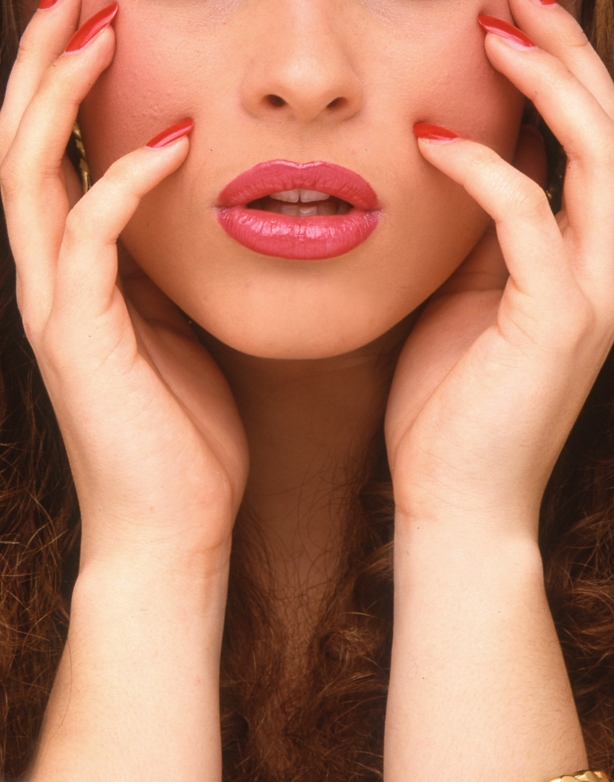 red%20nails-lips.jpg