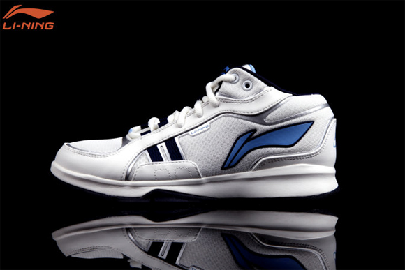 li-ning-slip-stream-white-blue-1.jpg