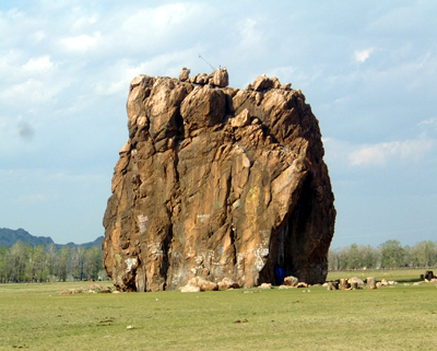 mongolia_taihar_rock.jpg