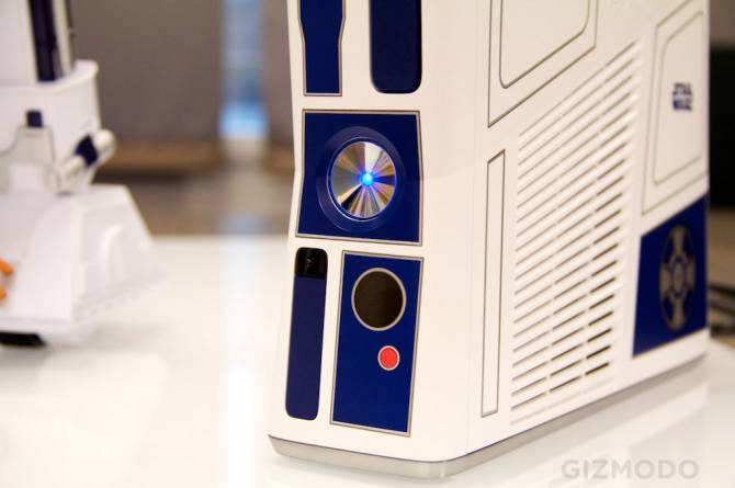 1311315200_star-wars-r2d2-xbox-360-06.jpg