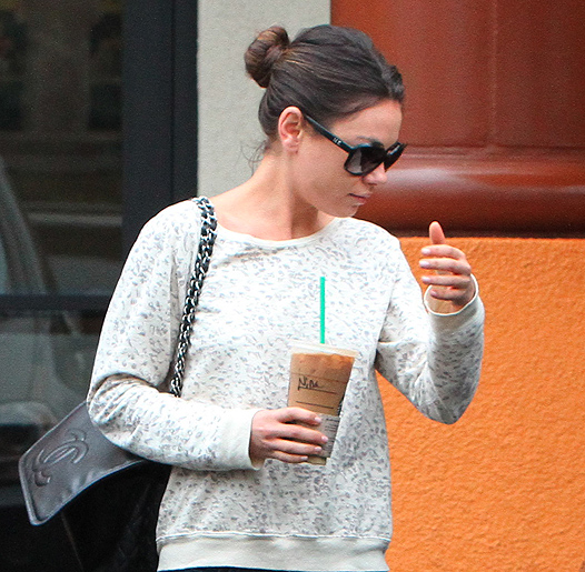 20110615-kunis0.jpg