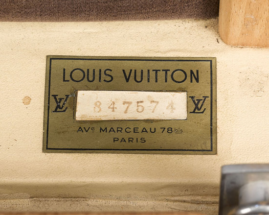 Louis-Vuittons-vintage-wardrobe-trunk-4.jpg