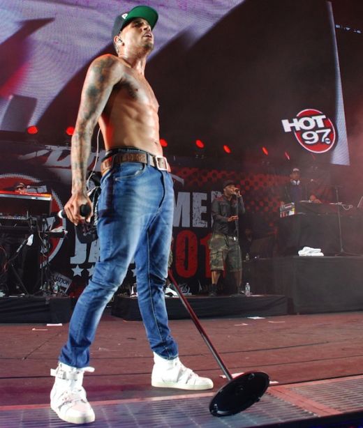 Chris-Brown-2011-photo-3.jpg