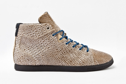 adidas-originals-azzi-mid-croc-1.jpg