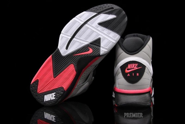 Nike-Air-Maestro-Flight-Grey-White-Black-Solar-Red-Now-Available-5-600x402.jpg