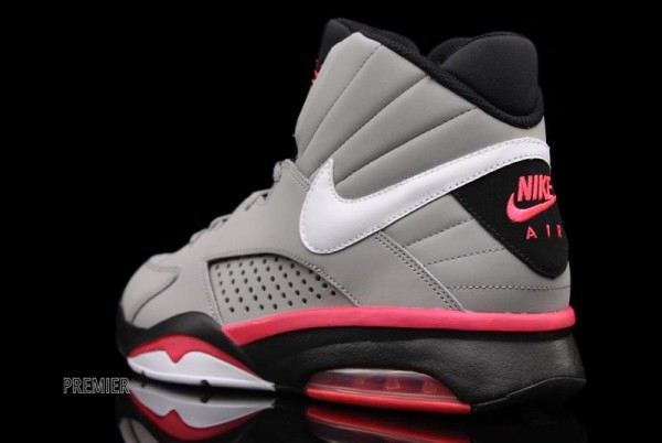 Nike-Air-Maestro-Flight-Grey-White-Black-Solar-Red-Now-Available-3-600x402.jpg