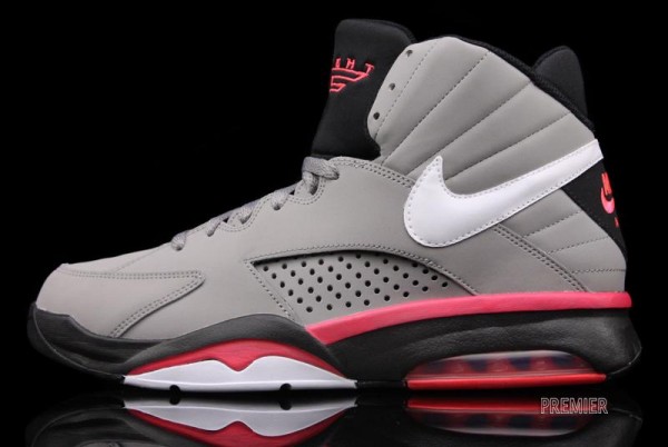 Nike-Air-Maestro-Flight-grey-white-black-solar-red-now-available-1-600x402.jpg