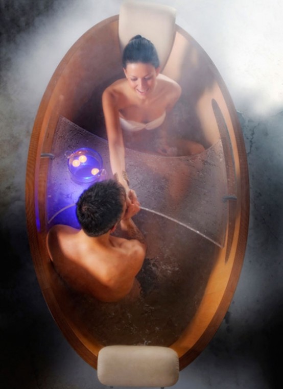 stylish-wooden-jacuzzi-for-two-2-554x762.jpg