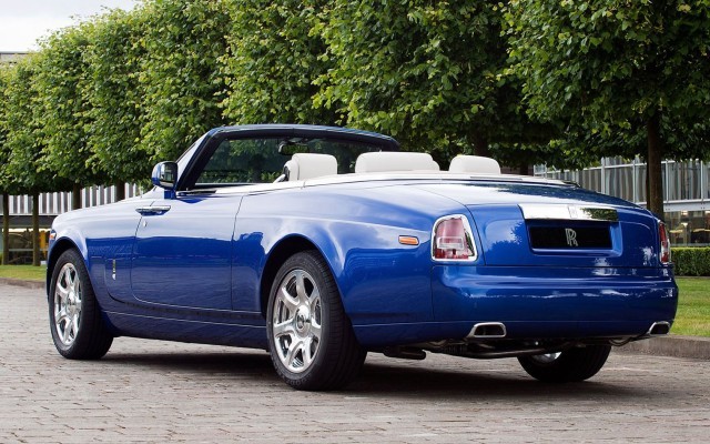 Rolls-Royce-Phantom-Drophead-Coupe-2011-2.jpg