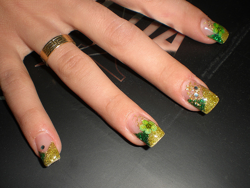 green-nail-art.jpg