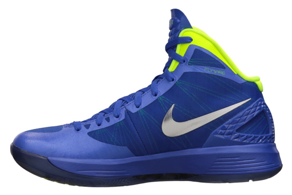 nike-zoom-hyperdunk-2011-new-images-15.jpg