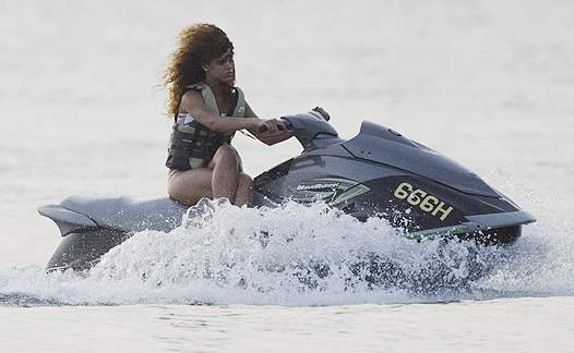 20110805-rihanna0.jpg