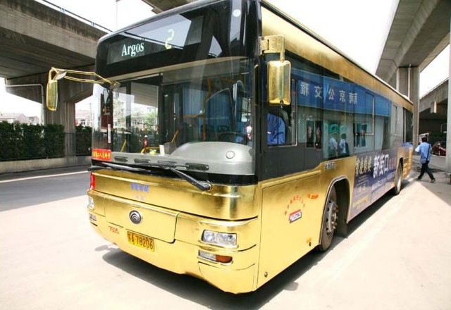 Gold-Bus-in-China-5.jpg