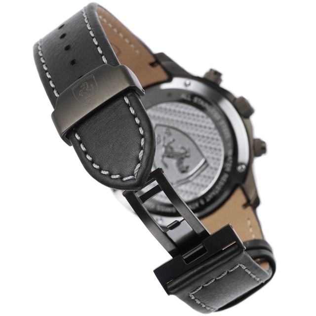 Scuderia-Ferrari-Carbon-Chrono-2.jpg