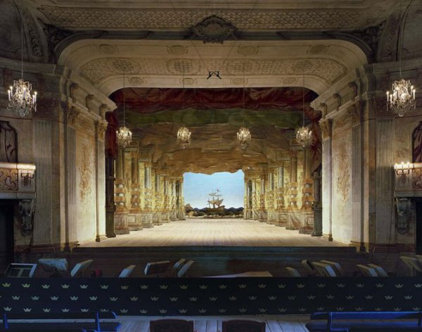 1282639415_teatry_11.jpg