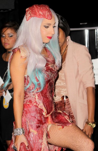1284555076_gaga_4.jpg