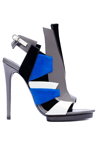 balenciaga-fw-2011-11_0.jpg