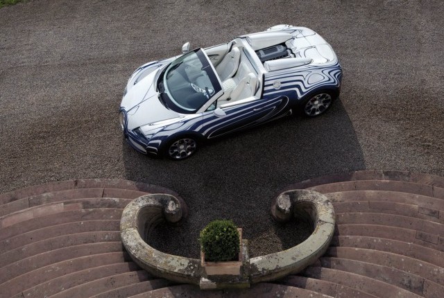 Bugatti-Veyron-LOr-Blanc-12.jpg