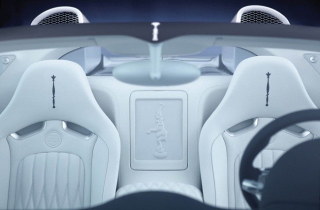 Bugatti-Veyron-LOr-Blanc-6.jpg