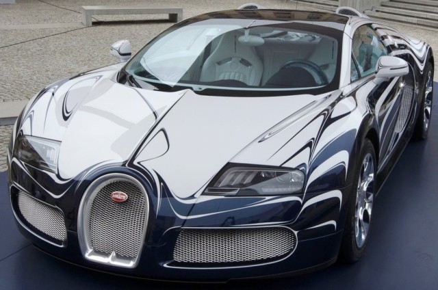 Bugatti-Veyron-LOr-Blanc.jpg
