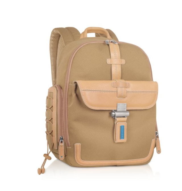 Piquadro_light_brown.jpg