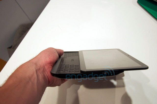 1307603758_dell-7-inch-slide-out-tablet2.jpg