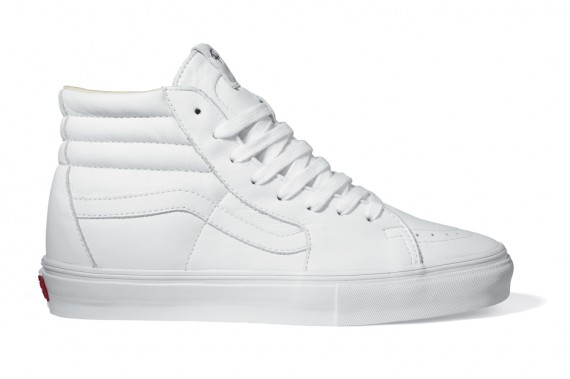 vansvaultfall2011blackwhite04570x379.jpg