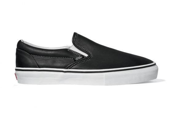 vansvaultfall2011blackwhite01570x379.jpg