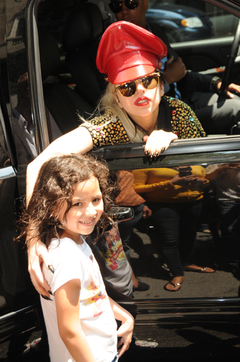 2011-05-31-gaga5.jpg
