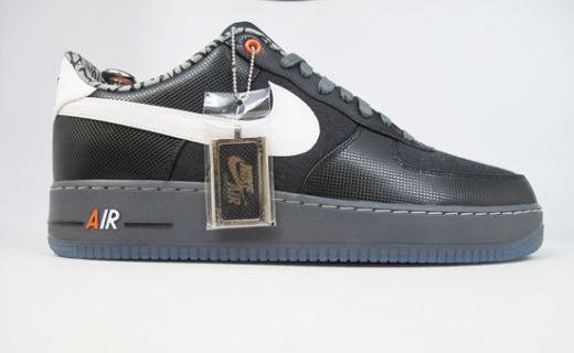Nike-Air-Force-1-Bespoke-Designed-by-Aron-Dayar-3.jpg