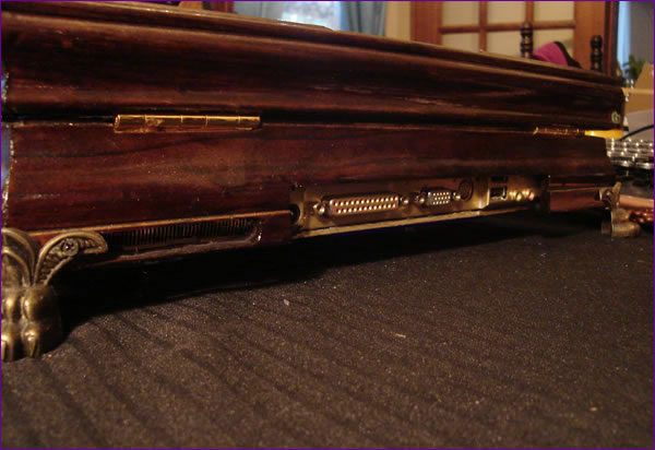 1307700666_datamancer-steampunk-laptop-05.jpg