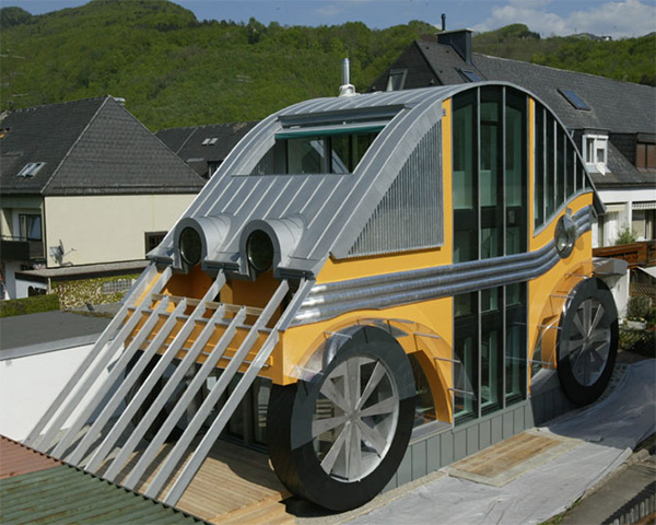 1275556484_amazing20compact3d.jpg