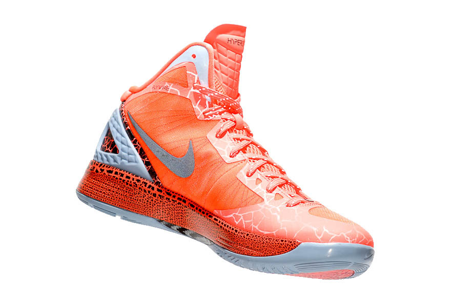 nike-zoom-hyperdunk-2011-bg-release-info-04.jpg