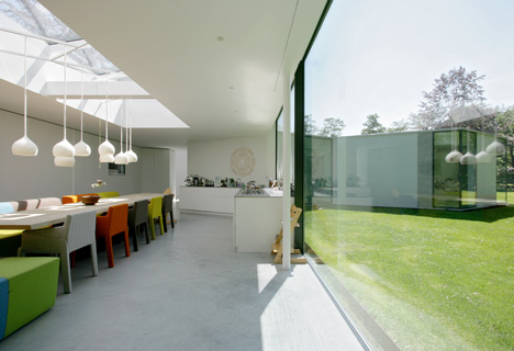 dezeen_Villa-4.0-by-Dick-van-Gameren_10.jpg