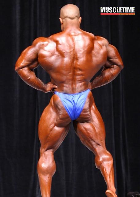 2006-mr-olympia-prejudging-4-victor-martinez.jpg