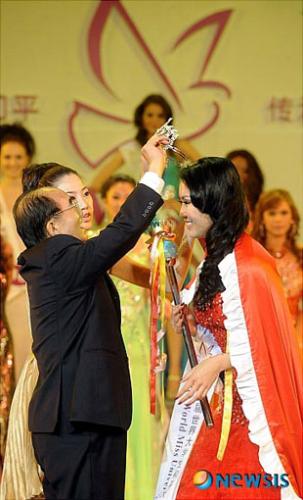Sarnai_oyutanmiss2008-502.jpg